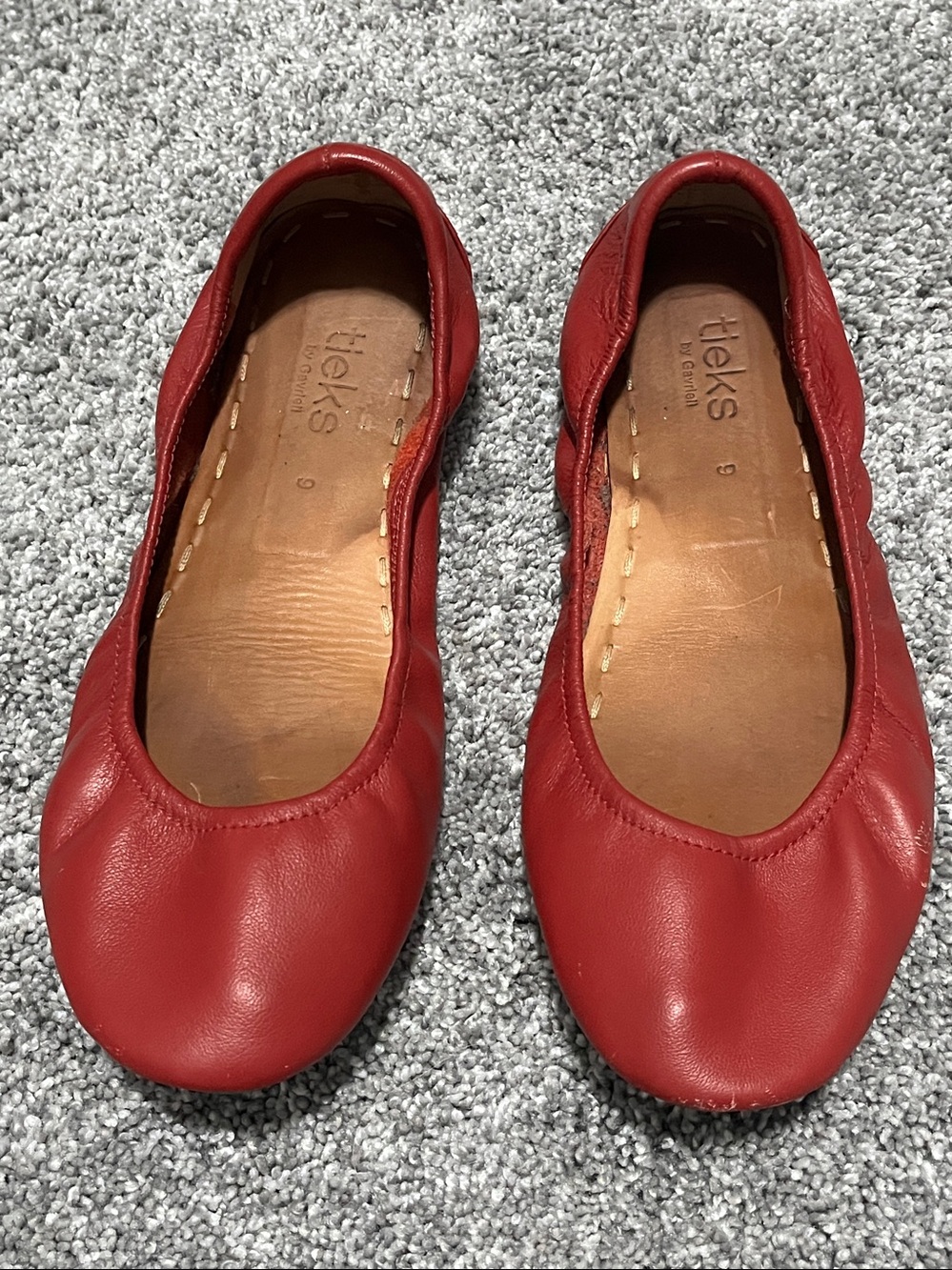 Red tieks size 9 Preowned